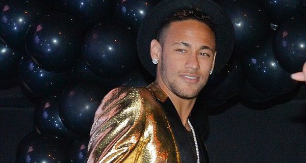Neymar organises party